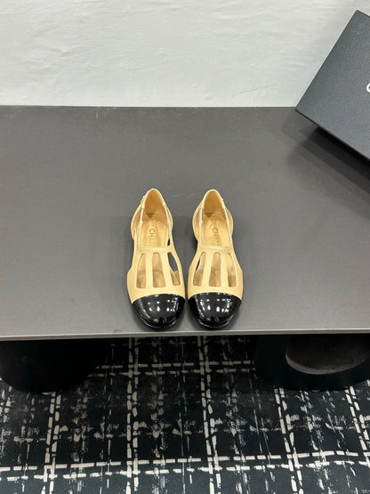 Chanel 2026 Flat Sandals Leather Sheepskin 832561