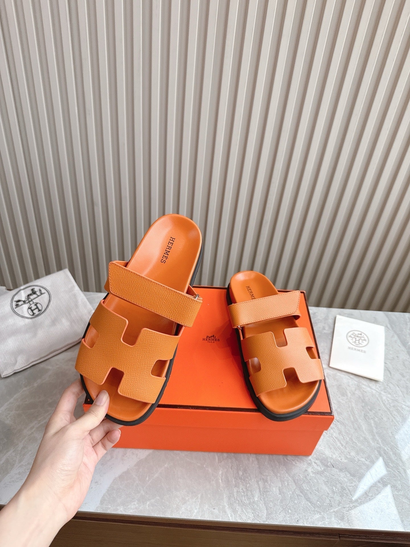 HM 26ss Slippers Orange Genuine Leather 618573