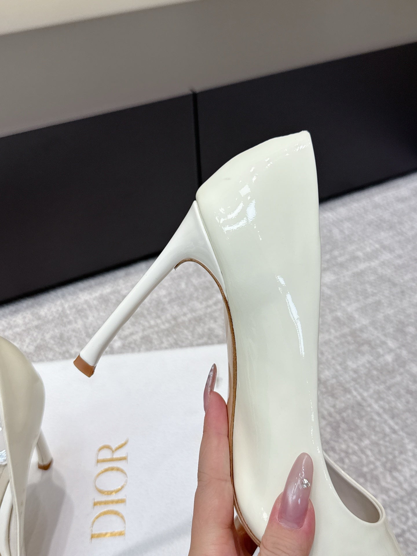 CD 26s High Heels Pump 105 White Patent Leather 661478