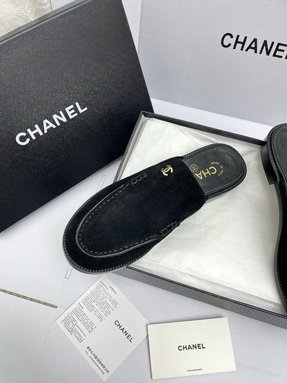 CC 26s Double C Mule Black Suede 645302