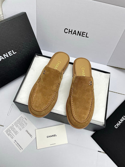 CC 26s Double C Mule Suede