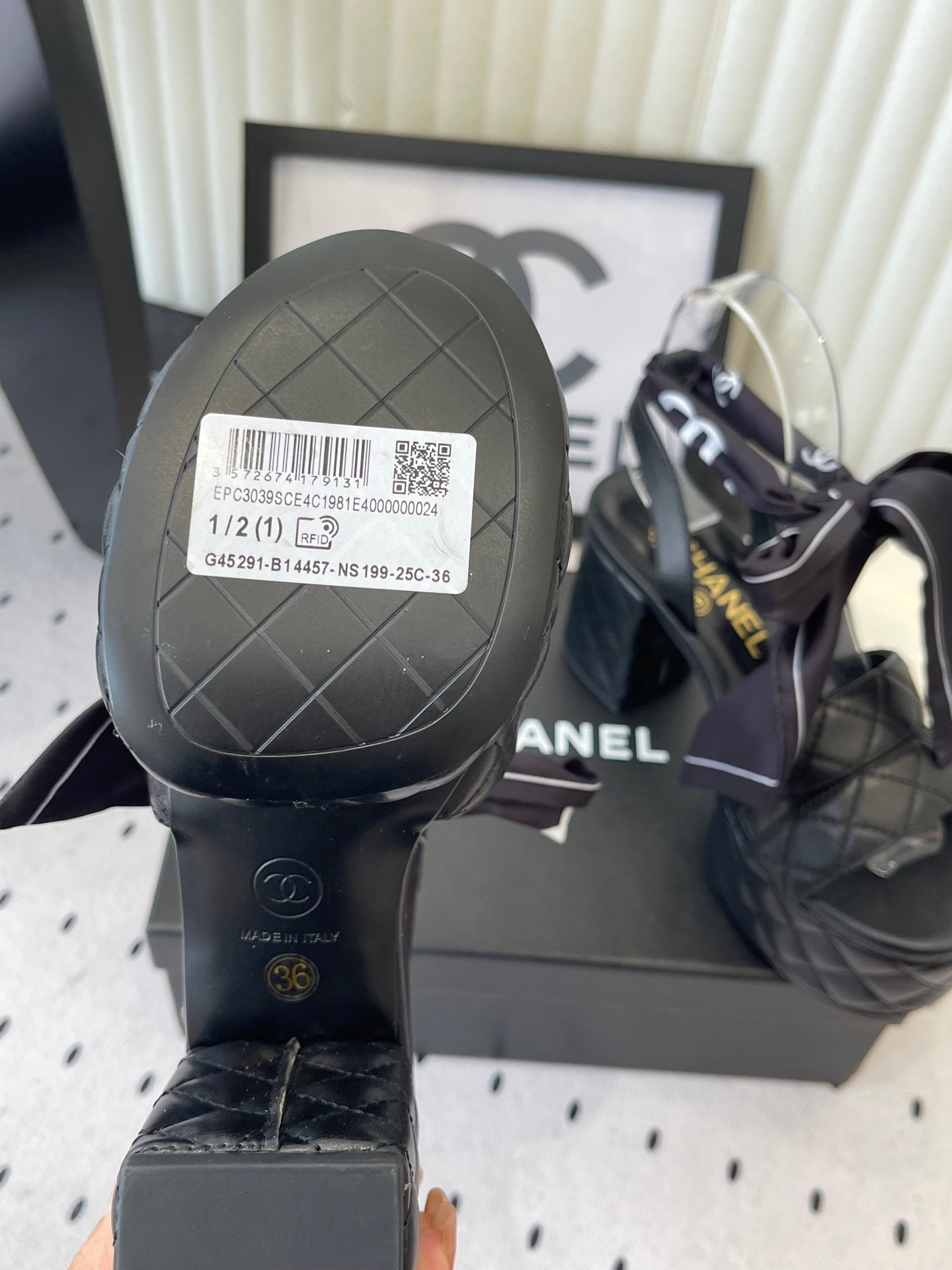 CC 26s Platform Sandals 75 Black Sheepskin 650087