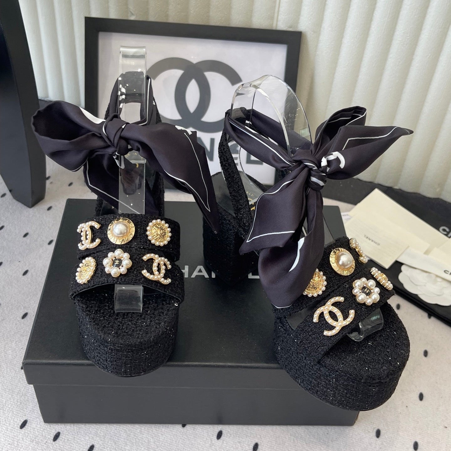 CC 26s Platform Sandals 75 Black Tweed Mixed Gold Charm 650088