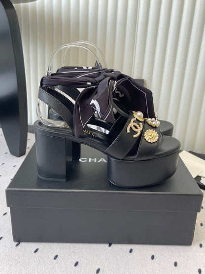 CC 26s Platform Sandals 75 Black Sheepskin Mixed Gold Charm 650091