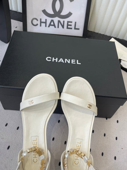 CC 26s Sandals 35 White Sheepskin 650105