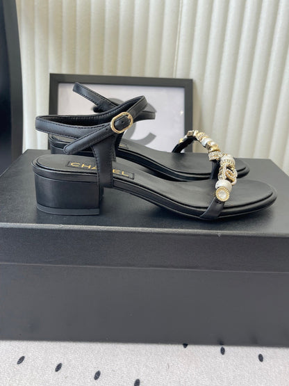 CC 26s Sandals 35 Black Sheepskin Pearls 650100