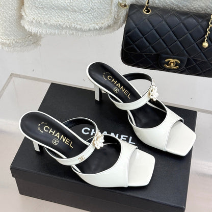 CC 26s High Heeled Sandals White Patent Leather 643032