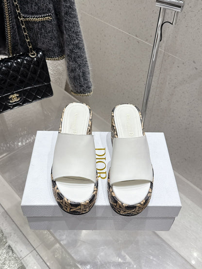 CD 26s Platform Sandal 65 White Black Beige Monogram Leather 636354