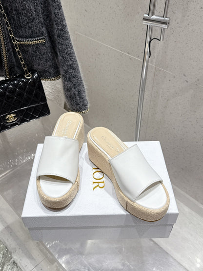 CD 26s Platform Sandal 65 White Beige Leather 636356