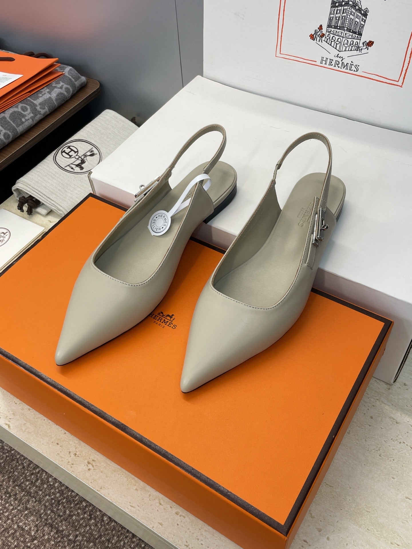 HM 26ss Slingback Flat Beige Calfskin 607273