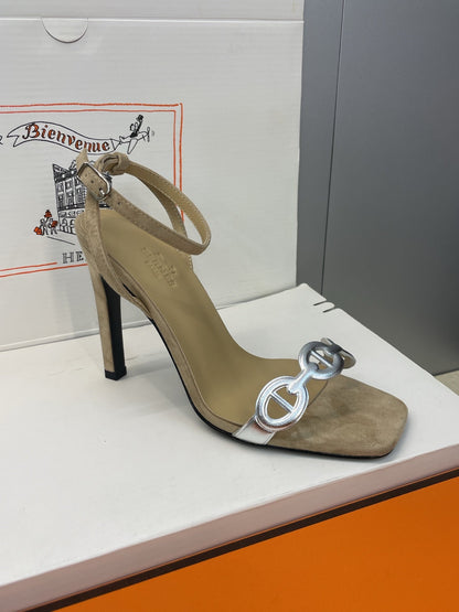 HM 26ss Pig-Nose Sandals  105 Beige Suede Leather 607081