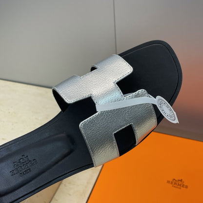 HM 26ss Oran Sandals Black Sliver Calfskin 607222