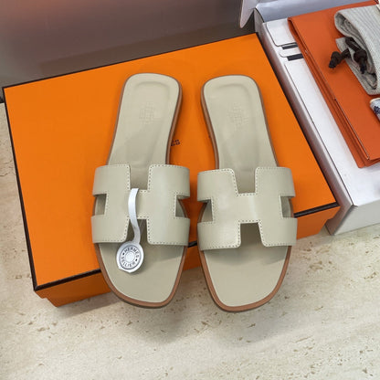 HM 26ss Oran Sandals Light Beige Calfskin 607225