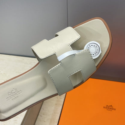 HM 26ss Oran Sandals Light Beige Calfskin 607225