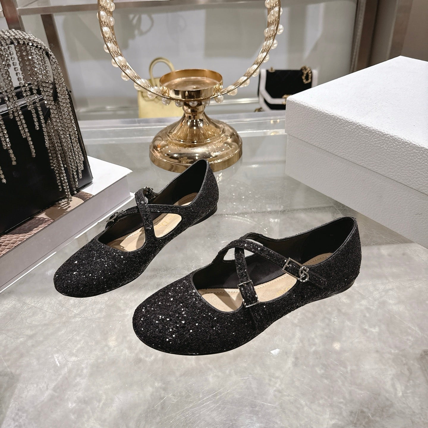 CD 26 Ballet Flats Black Leather With Sequins 592215