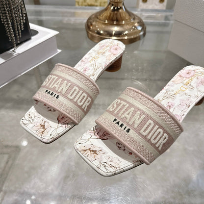 CD 26 Embroidered Sandals 45mm Beige Flower Canvas 592242