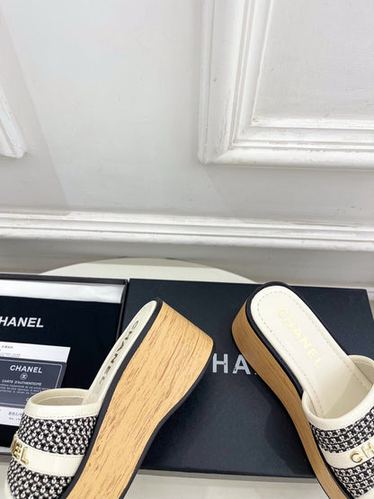 Chanel 2026 Woven Platform Slippers Sheepskin 831534