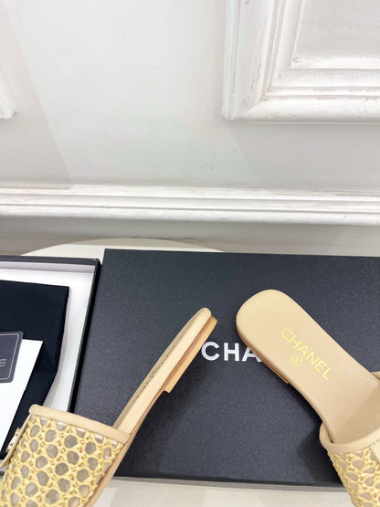 Chanel 2026  Woven Flat Slippers Leather Sheepskin 831405