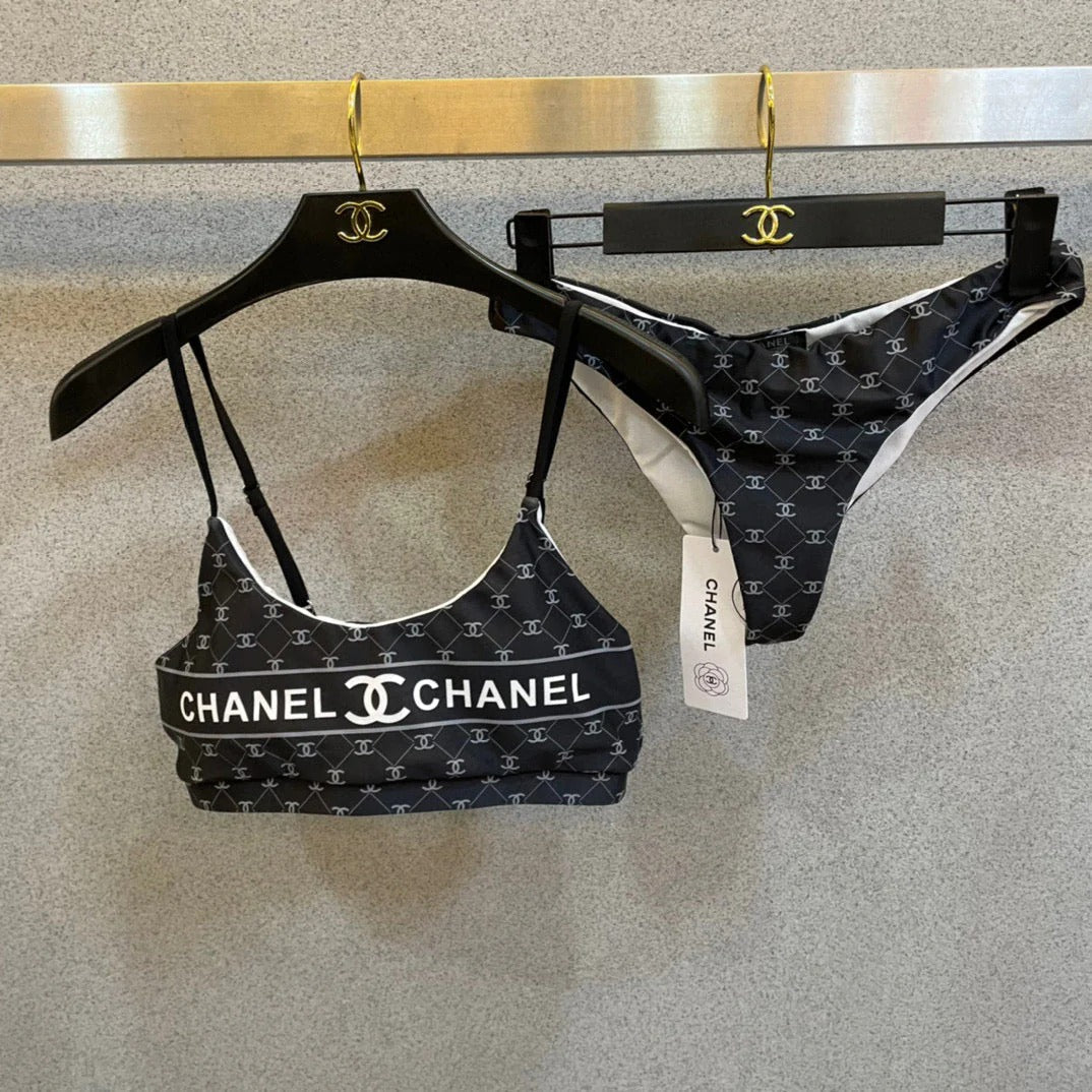 CC BIKINI SWIMSUIT SET IN BLACK AND WHITE LOGO PRINTED 581298